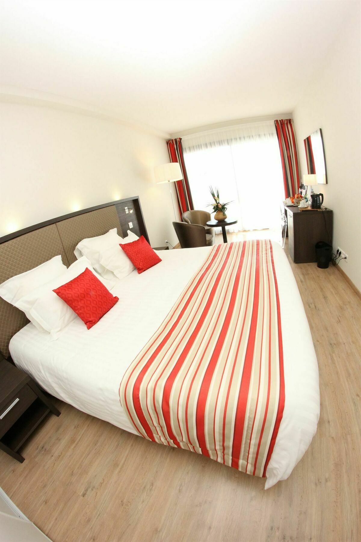 Hotel Restaurant Splendid Camargue لو غراو دو روا المظهر الخارجي الصورة